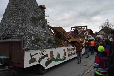 Foto des Albums: Rosenmontagszug 2024 in Bildern