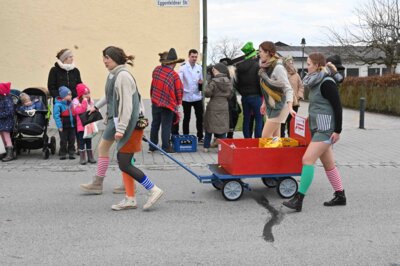Foto des Albums: Rosenmontagszug 2024 in Bildern