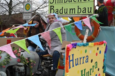 Foto des Albums: Rosenmontagszug 2024 in Bildern