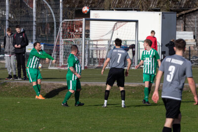 Foto des Albums: 1. Männer vs. Basorf