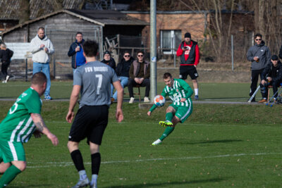 Foto des Albums: 1. Männer vs. Basorf