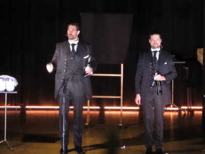 Foto des Albums: GOLDEN ACE: Magier Show