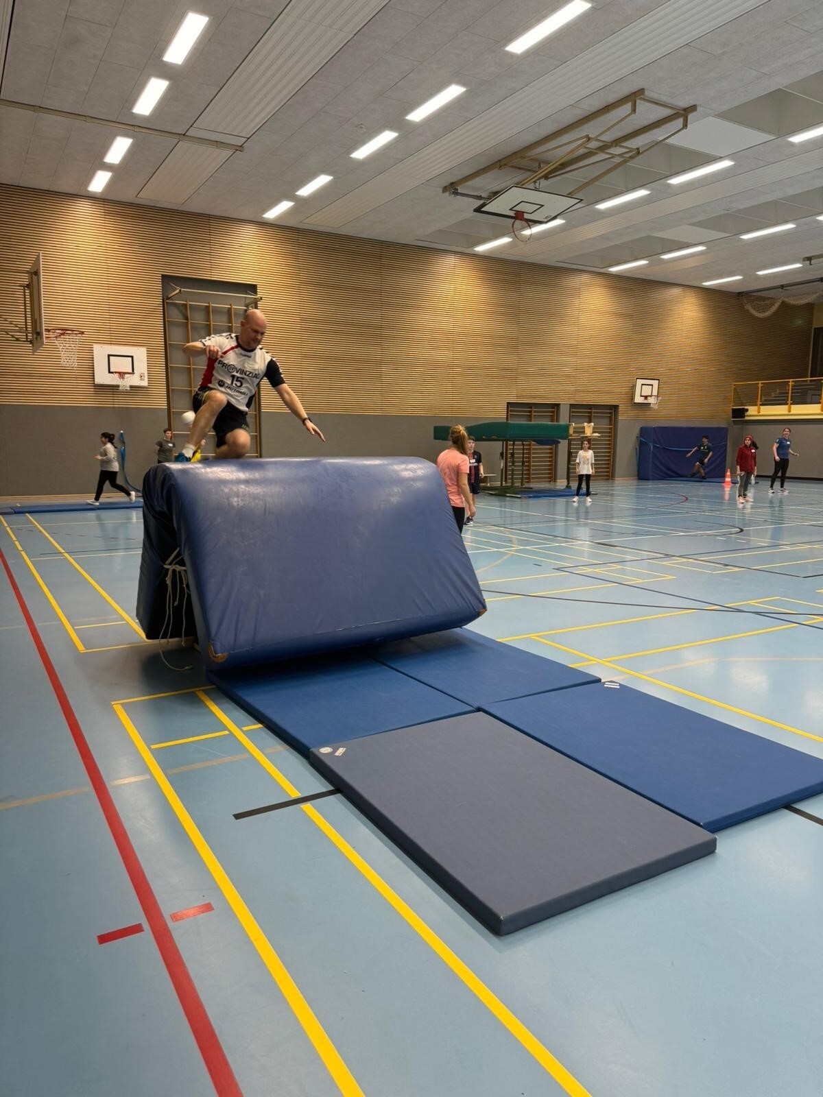 Bild: Bild 3 Brennballturnier