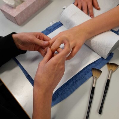 Friseur/Kosmetik  (Bild vergr&ouml;&szlig;ern)