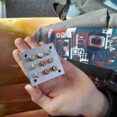 Metall  (Bild vergr&ouml;&szlig;ern)