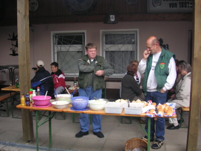 Grillen 2005 - Manfred Brandes, J&uuml;rgen J&auml;kel  (Bild vergr&ouml;&szlig;ern)