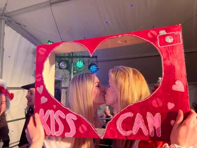 Foto des Albums: Kiss Cam Session 2023/24