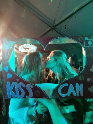 Foto des Albums: Kiss Cam Session 2023/24
