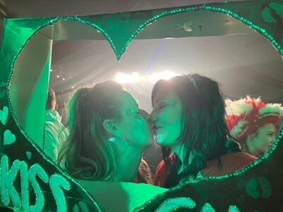 Foto des Albums: Kiss Cam Session 2023/24