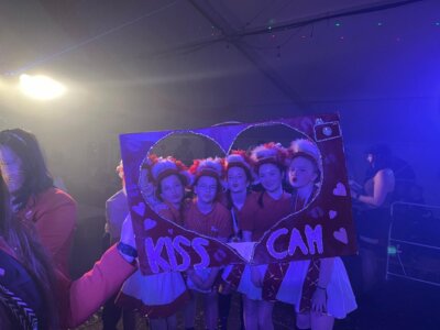 Foto des Albums: Kiss Cam Session 2023/24