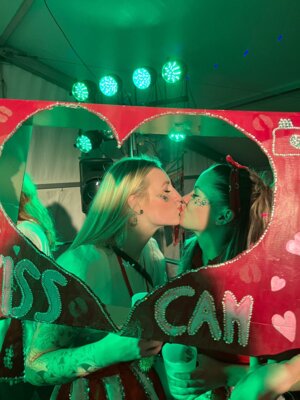 Foto des Albums: Kiss Cam Session 2023/24