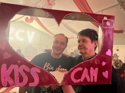 Foto des Albums: Kiss Cam Session 2023/24