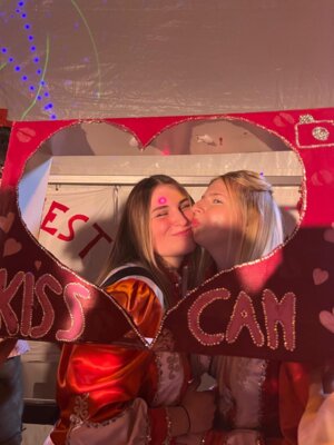 Foto des Albums: Kiss Cam Session 2023/24