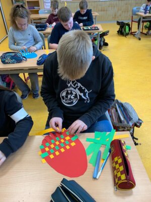 Foto des Albums: Wir basteln für Ostern Klasse 4a