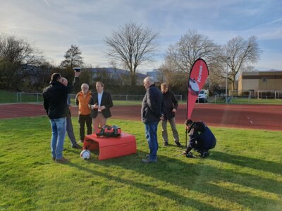 Foto des Albums: TSV Kirchdorf bekommt einen neuen Rasenroboter - DSEE unterstützt Projekte in der südlichen Region Hannovers! (29. 02. 2024)