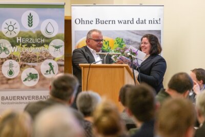 Thorsten Riggert und Lena D&uuml;pont 