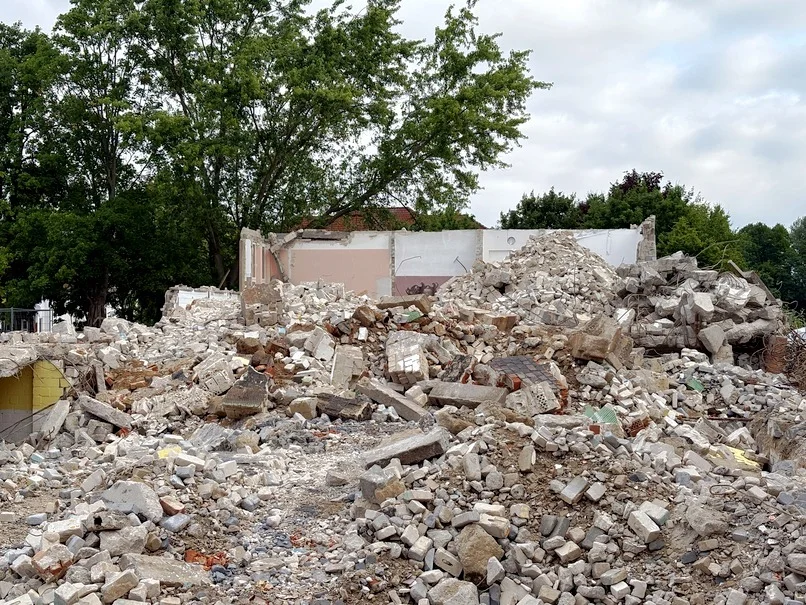 Bild: 25.06.2025 Aula und Heizhaus