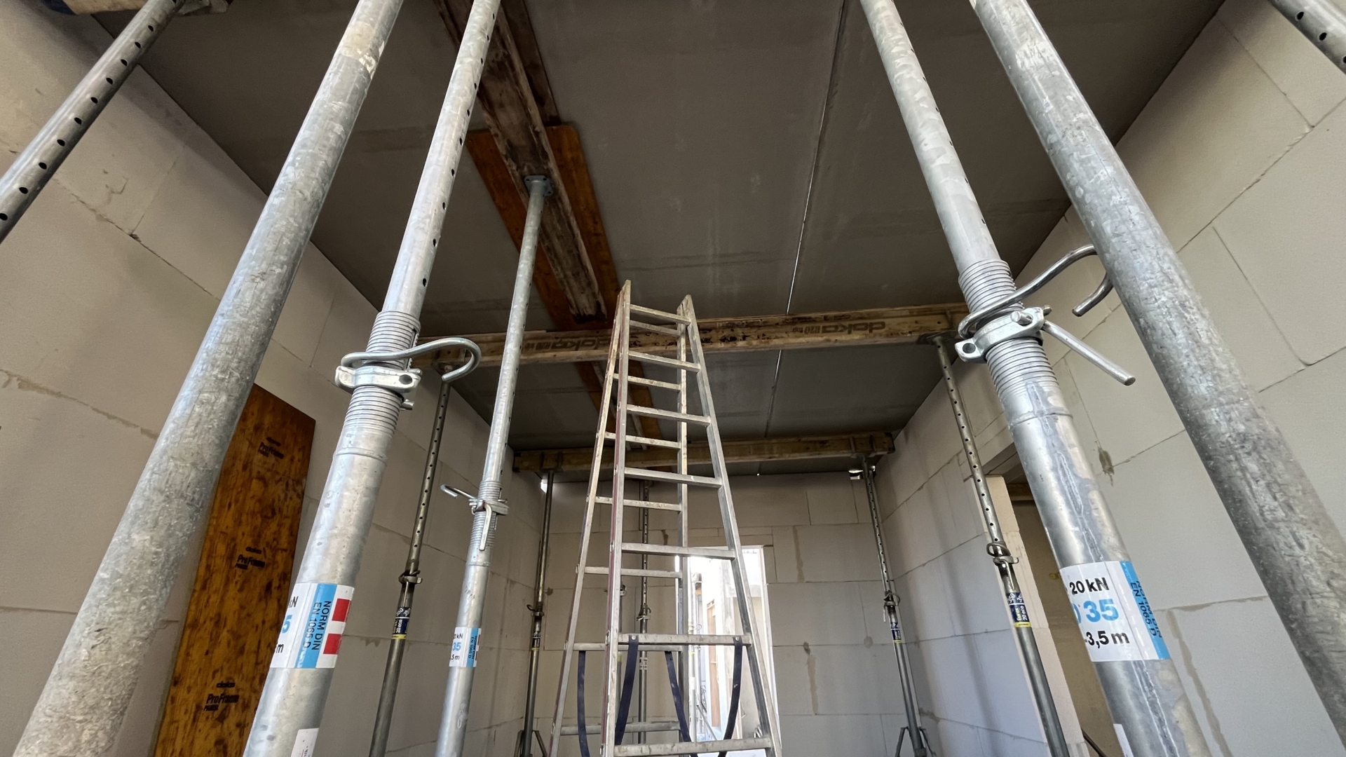 Bild: 02.04.2024 Decke ist drauf