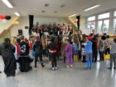 Foto des Albums: Schwerdonnerstag 24 in der GS