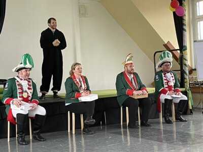Foto des Albums: Schwerdonnerstag 24 in der GS