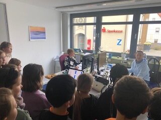 Foto des Albums: Besuch der Klasse 4a bei Bürgermeister Rainer Klein (06. 02. 2024)