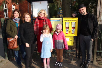 Foto des Albums: Bienenfutterautomat am Haus am Anger