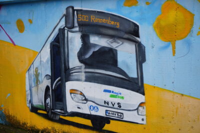 500 -ter Bus, nehmen wir  (Bild vergr&ouml;&szlig;ern)