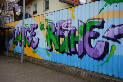 Haltestelle in Ronnenberg  (Bild vergr&ouml;&szlig;ern)