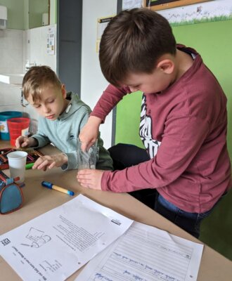 Foto des Albums: Experimente mit Wasser Klasse 3a (26. 03. 2024)