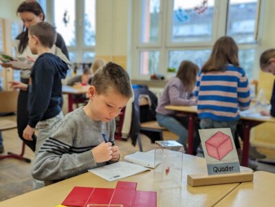 Foto des Albums: Geometrische Körper Klasse 3b (26. 03. 2024)