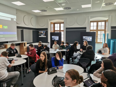 2024 03 Projekttag Uni 9m 08  (Bild vergr&ouml;&szlig;ern)