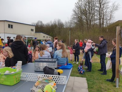 Foto des Albums: Ostereier sammeln für Kids auf dem Sportgelände des TSV Kirchdorf ... (30. 03. 2024)