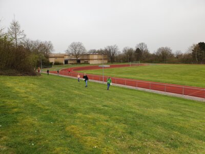 Foto des Albums: Ostereier sammeln für Kids auf dem Sportgelände des TSV Kirchdorf ... (30. 03. 2024)