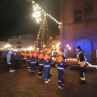Foto des Albums: Weihnachtszauber der Feuerwehren der Stadt Perleberg am 08.12.2023