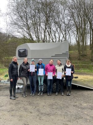 Foto des Albums: Pferdeführerschein Reiten 2024