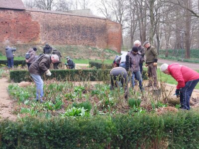 Foto des Albums: Workshop Rosenschnitt 16. März 2024 bei Regen (17.03.2024)