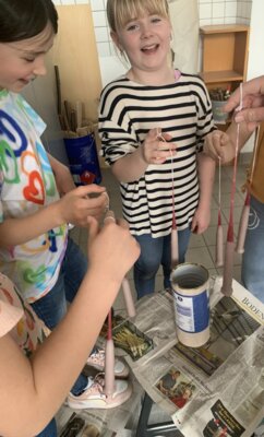 Foto des Albums: Werken Klasse 4a Kerzen ziehen