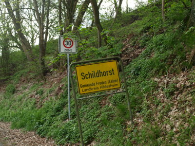 Gleich geht es auf den Jakobsweg  (Bild vergr&ouml;&szlig;ern)