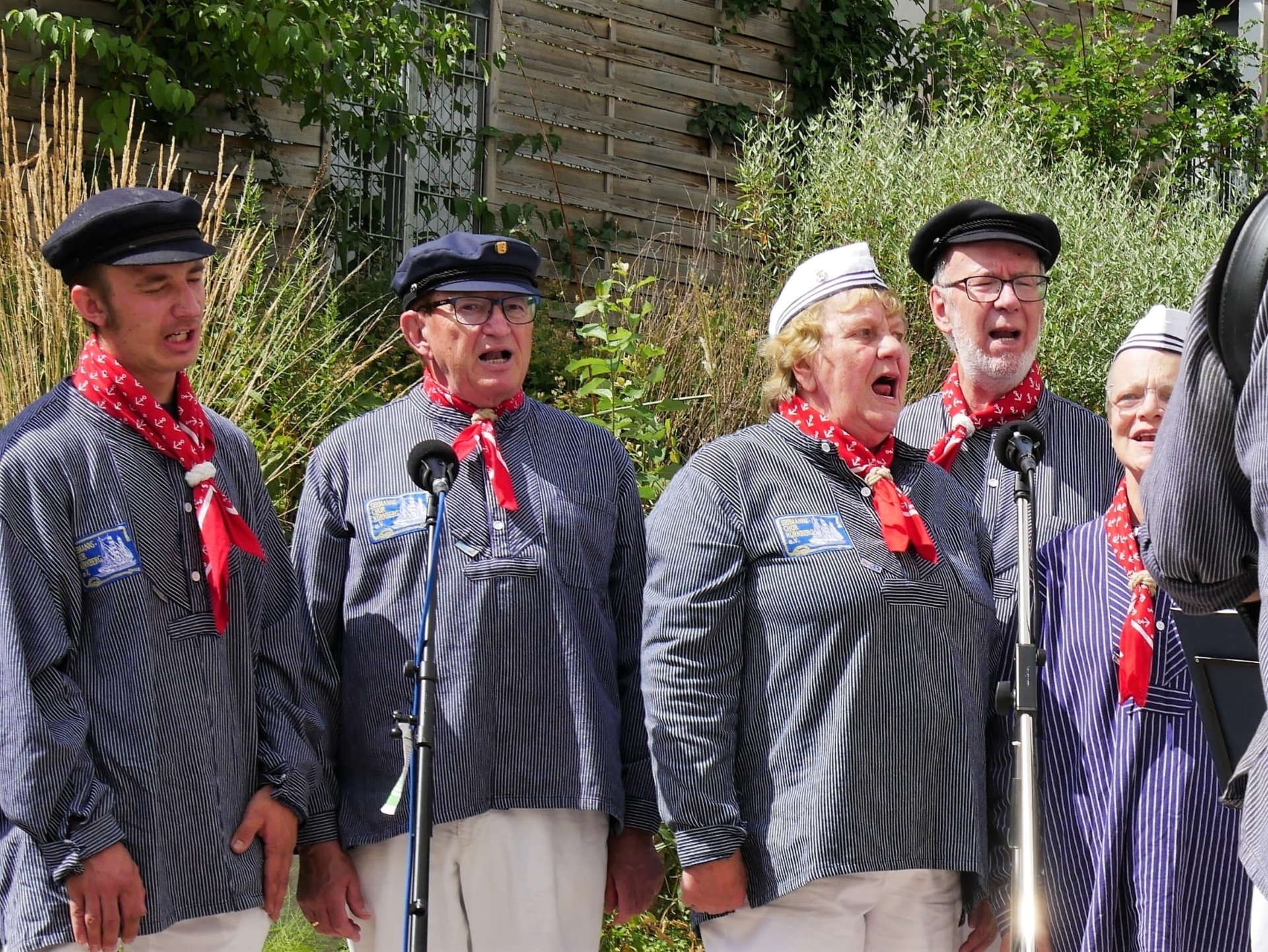 Bild: Wir lieben die Stürme, die brausenden Wogen!