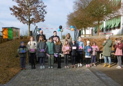 Foto des Albums: Schulhofeinweihung