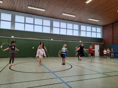 Skipping Hearts  (Bild vergr&ouml;&szlig;ern)
