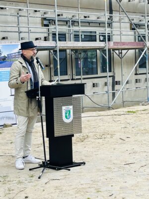 Foto des Albums: Richtfest für  das neue Verwaltungsgebäude