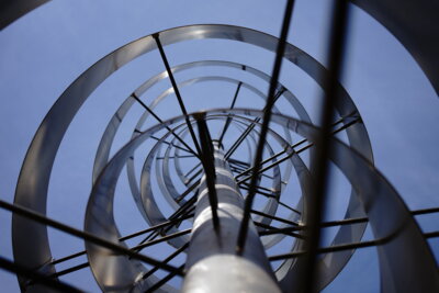 Doppelhelix-Spirale des Lebens in Wennigsen (Erich Poll&auml;hne)  (Bild vergr&ouml;&szlig;ern)