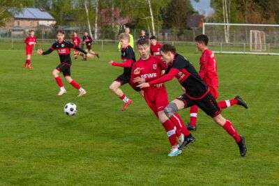 Foto des Albums: B-Junioren in Falkenthal zu Gast