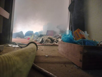 Foto des Albums: Alarmübung: Rauchentwicklung aus Abrisshaus, Menschenleben in Gefahr