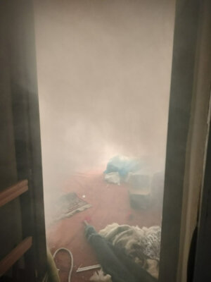 Foto des Albums: Alarmübung: Rauchentwicklung aus Abrisshaus, Menschenleben in Gefahr