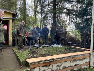 Foto des Albums: Der Schießstand Baumgarten wird aus  dem Winterschlaf geholt (23. 04. 2024)