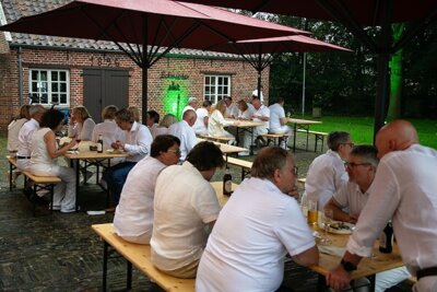 White Dinner 2023  (Bild vergr&ouml;&szlig;ern)