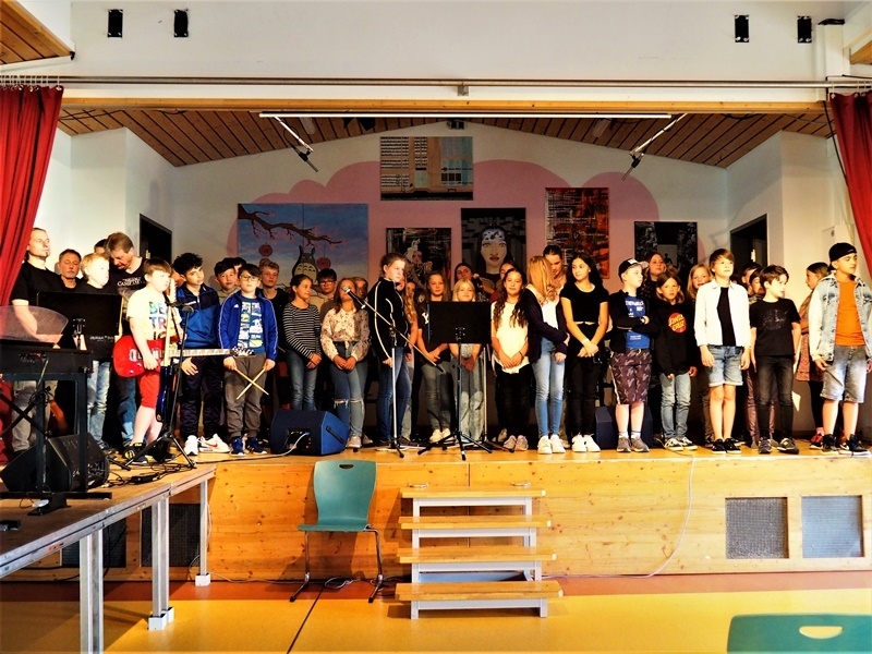 Bild: ZusammenSpiel Musik in Guxhagen Zusammen auf der großen Bühne