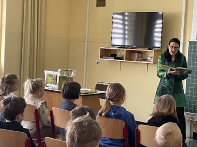 Foto des Albums: Autorenlesung mit Frau Klüser (25. 04. 2024)